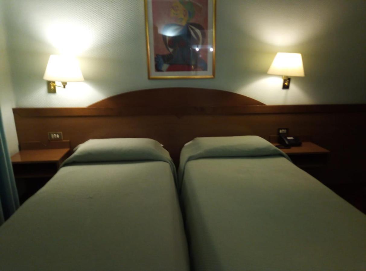 Hotel Arcadia Macerata Luaran gambar