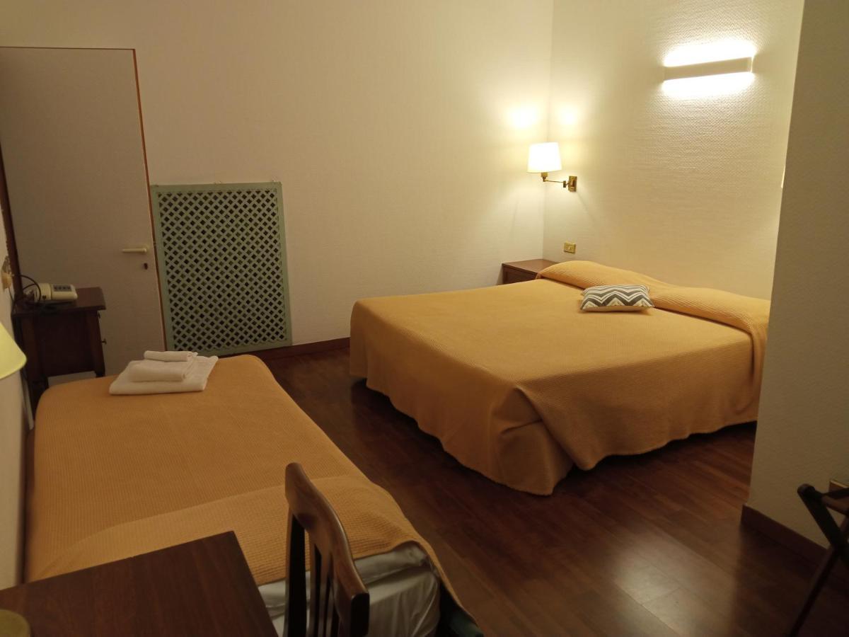 Hotel Arcadia Macerata Luaran gambar