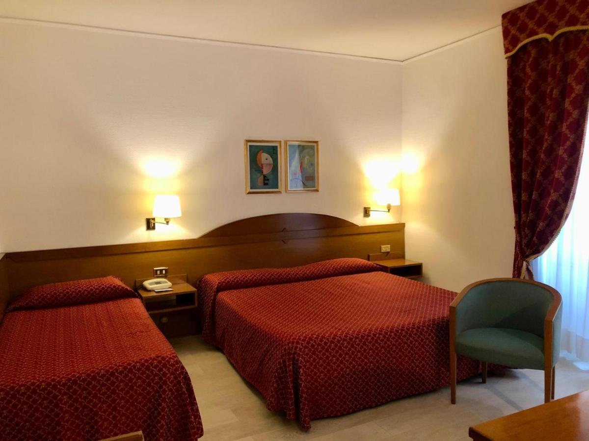 Hotel Arcadia Macerata Luaran gambar