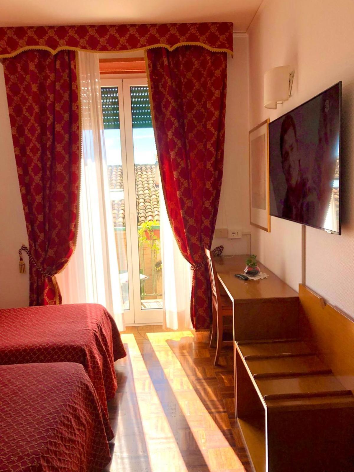 Hotel Arcadia Macerata Luaran gambar